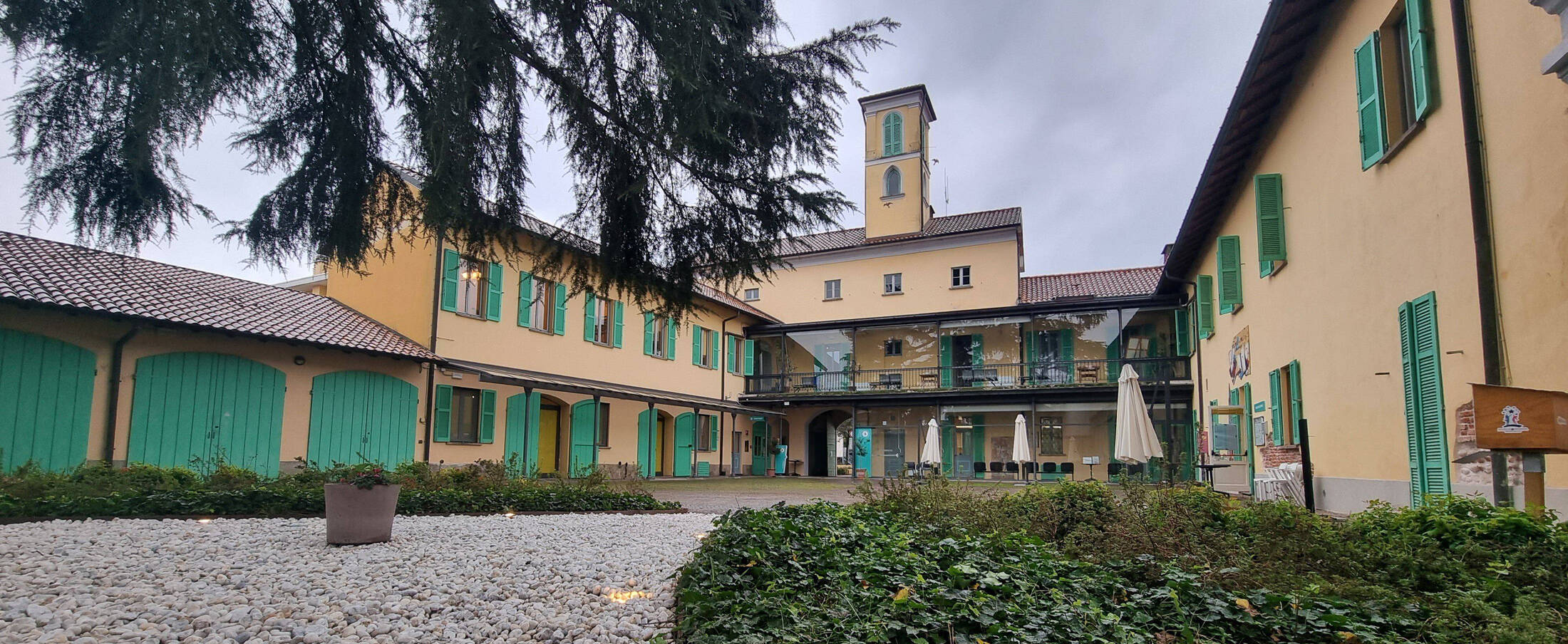 cortile-1 Immagine anteprima