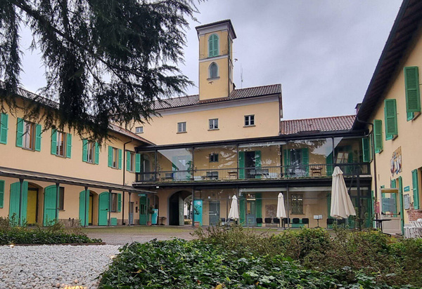 MarcalloconCasone-cortile_ Immagine anteprima